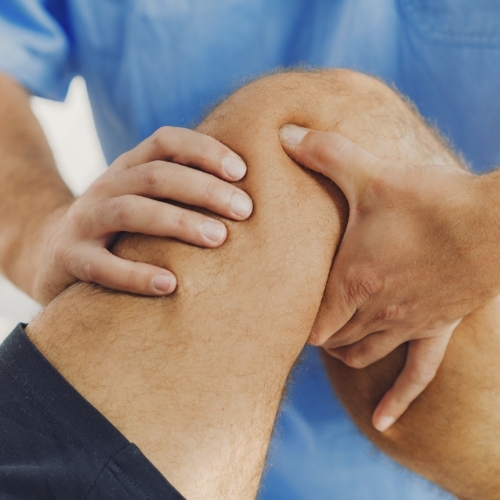 physical-therapy-clinic-knee-pain-relief-texas-rehab-and-performance-center-irving-frisco-tx